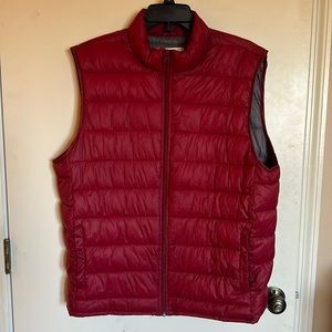 Men’s Sonoma puffer vest. Large